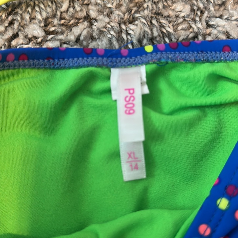 Bathing suit set - Picture 2 of 2